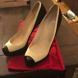 Christian Louboutins shoe pumps!